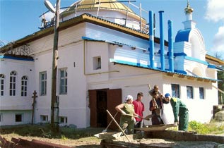 На строительстве храма Николая Чудотворца